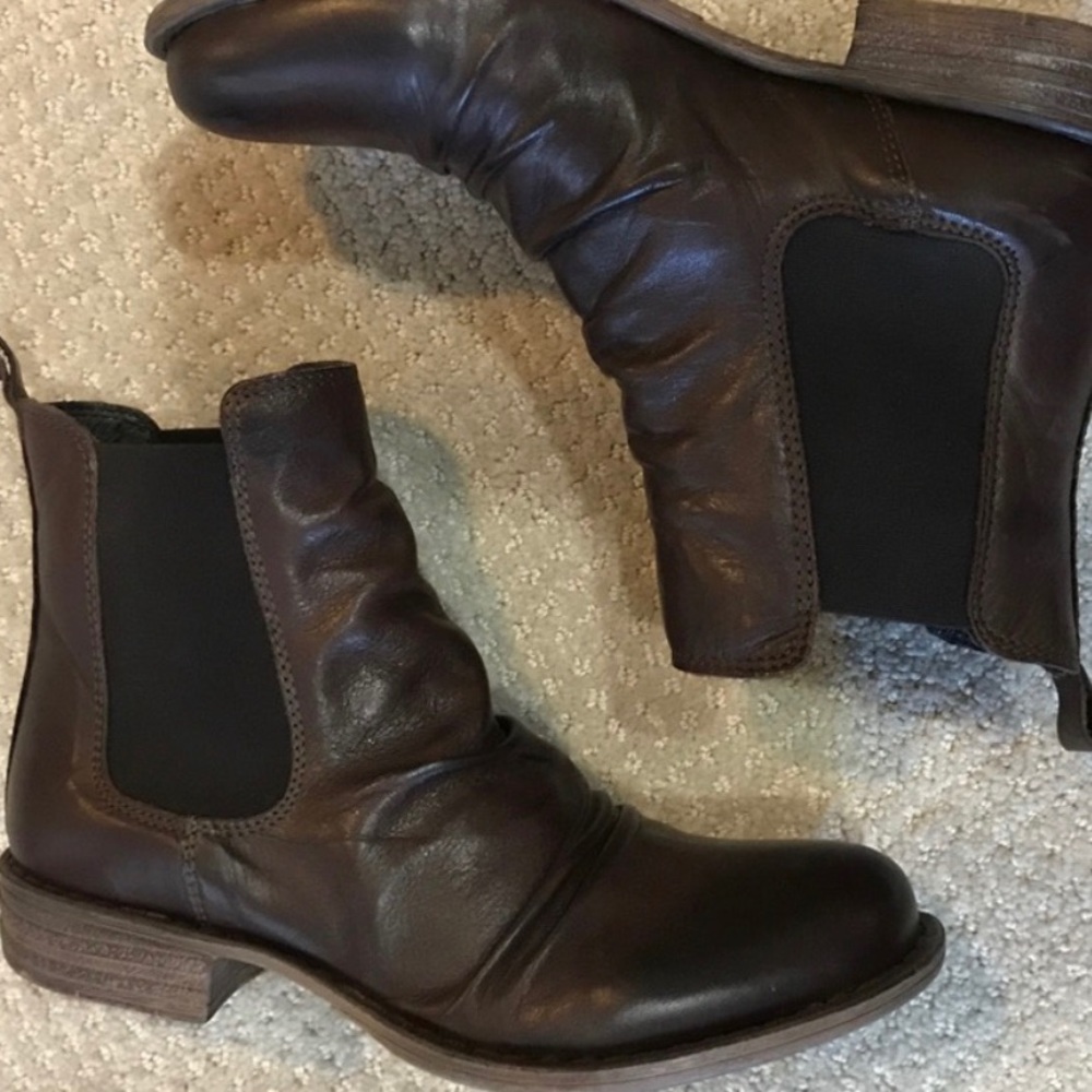 Miz Mooz Chelsea Style Boots Lissie
